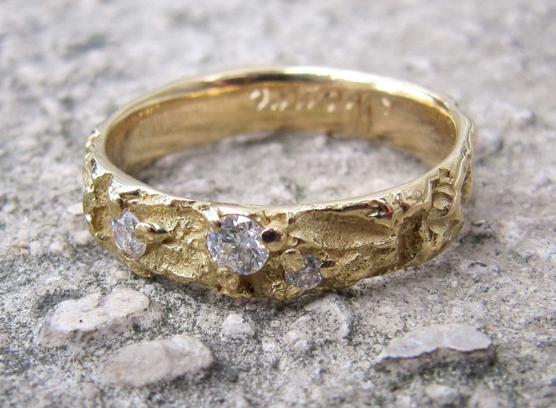Arbre des Eléments "Altaïr" - Alliance mariage originale artisanale en or jaune et diamants