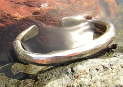 Bracelet Esprit Vaillant - argent - texture martelée - Atelier du Soleil Fou