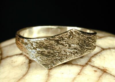 Bague Terre de Lune - argent patiné - texture magicien du printemps - Collection « Nos Inspirations : Découpe » - Atelier du Soleil Fou