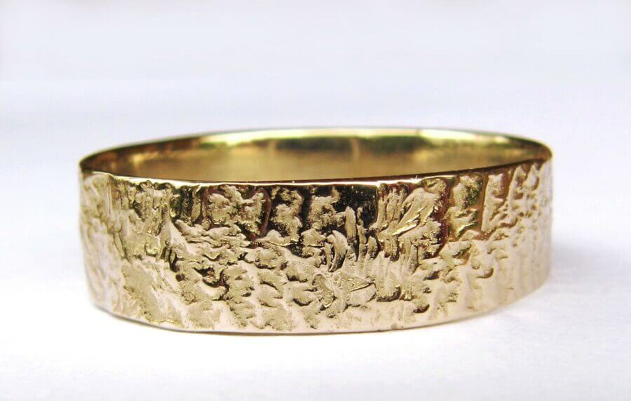 Alliance Cascade de Lumière – Or Jaune – Atelier du Soleil Fou Alliance Cascade de Lumière - or jaune - Collection « Nos Inspirations : Feu » - Atelier du Soleil Fou