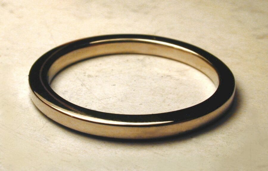 Alliance L’Esprit et la Matière – Or Blanc Naturel – Atelier du Soleil Fou Alliance l'Esprit et la Matière - or blanc naturel - finition polie - Collection « Nos Inspirations : Épure » - Atelier du Soleil Fou