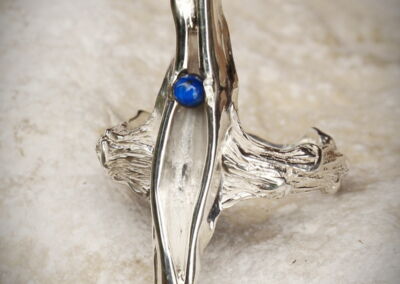 Bague graine de lumière sur Sarment de coeur - argent - Atelier du Soleil Fou