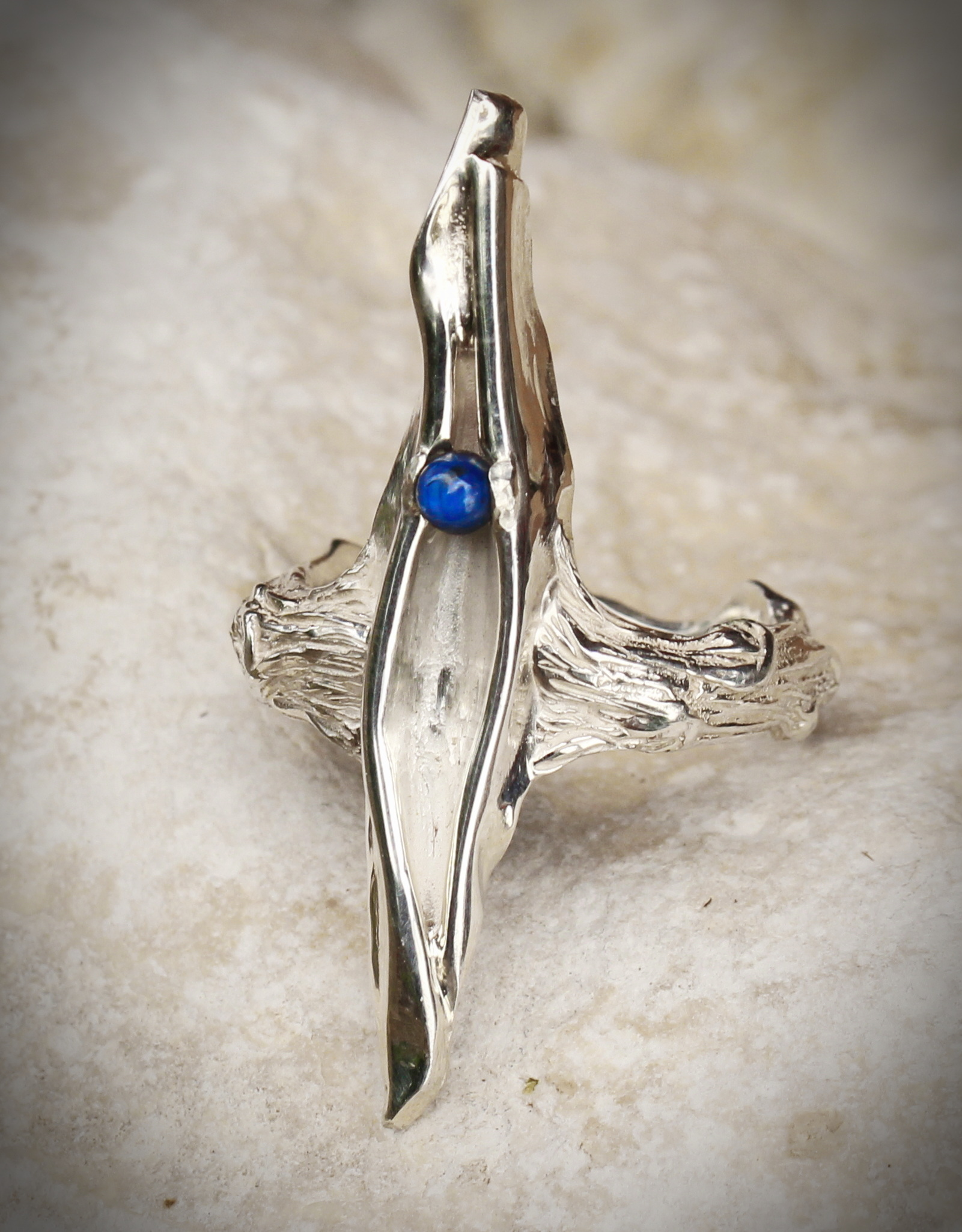 Bague graine de lumière sur Sarment de coeur - argent - Atelier du Soleil Fou