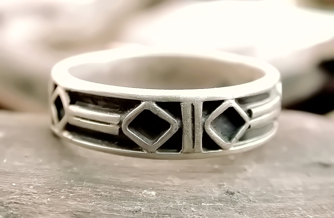 Bague Terre de Lune - argent patiné - texture magicien du printemps - Collection « Nos Inspirations : Découpe » - Atelier du Soleil Fou