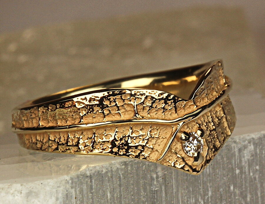 Bague Savoir le Dire – Atelier du Soleil Fou Bagues cœur de créateur Savoir le Dire en or jaune et diamant blanc.